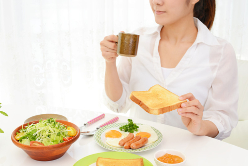 5 thói quen ăn sáng tốt giúp giảm cân và kiềm chế cảm giác thèm ăn